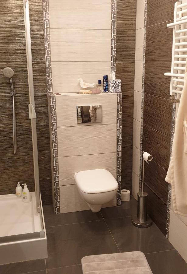 Appartamento Apartament Amber Z Duzym Tarasem Kołobrzeg Esterno foto